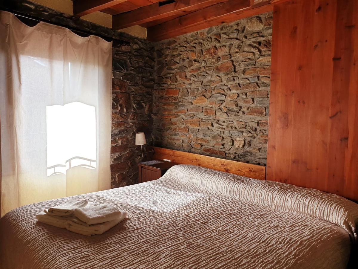 Hostal Rusó Llivia Zewnętrze zdjęcie